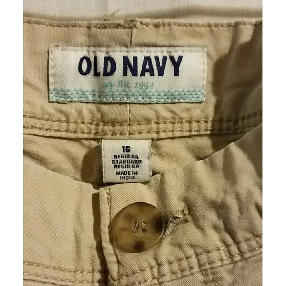Old Navy Vintage Shorts Womens Size 16 khaki Chino 7" inseam RN#54023 - Picture 3 of 4